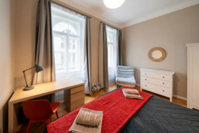 Downtown - 2 Room Zborovska